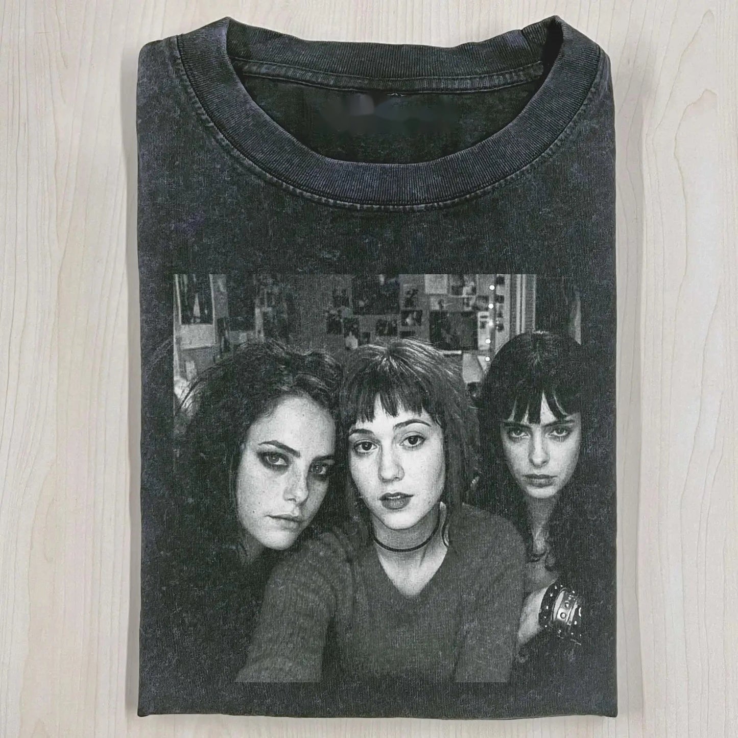 2000S RETRO WILD GIRL CLUB T-SHIRT