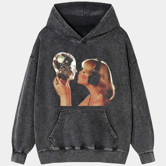 Kisser Tee