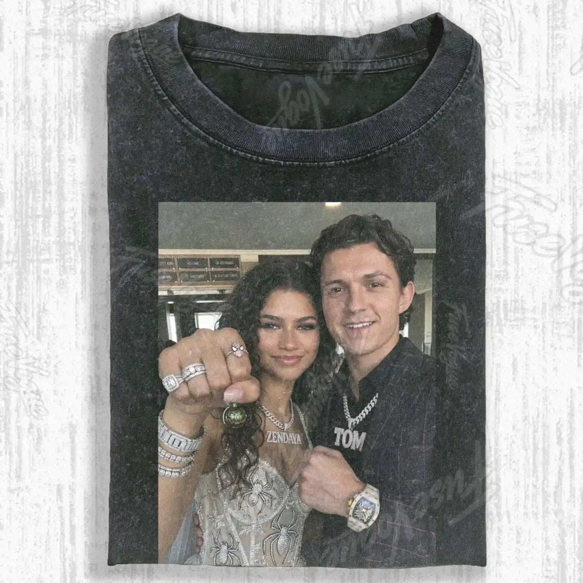 BLING-RING-DISPLAY-T-SHIRT - FUSEVOGUE