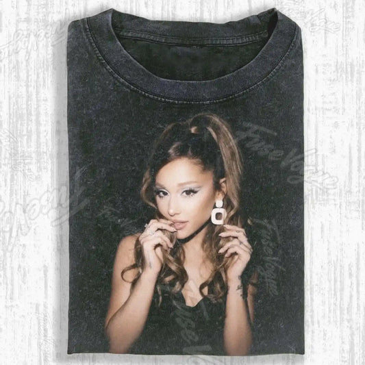 MONOCHROME LADY CLOSE UP STREET T-SHIRT - FUSEVOGUE
