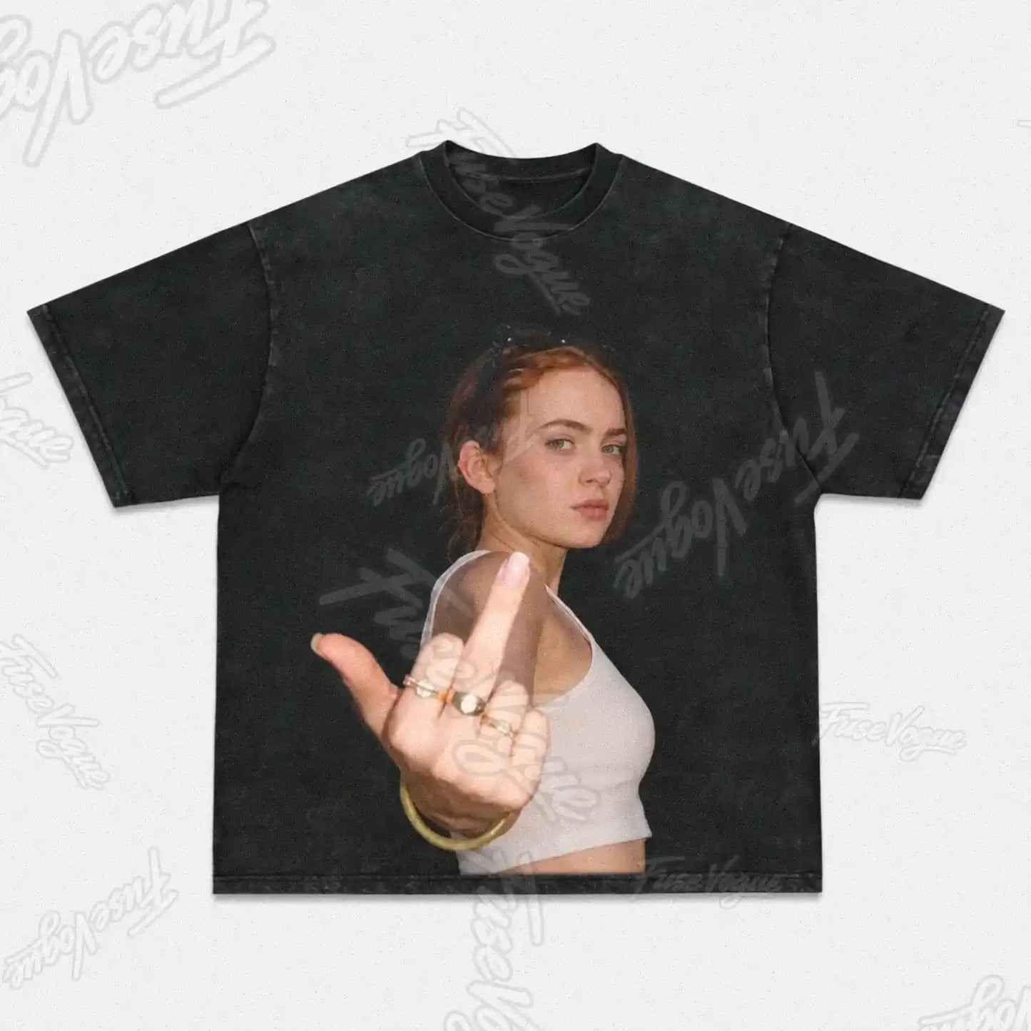 SADIE SINK TEE - FUSEVOGUE