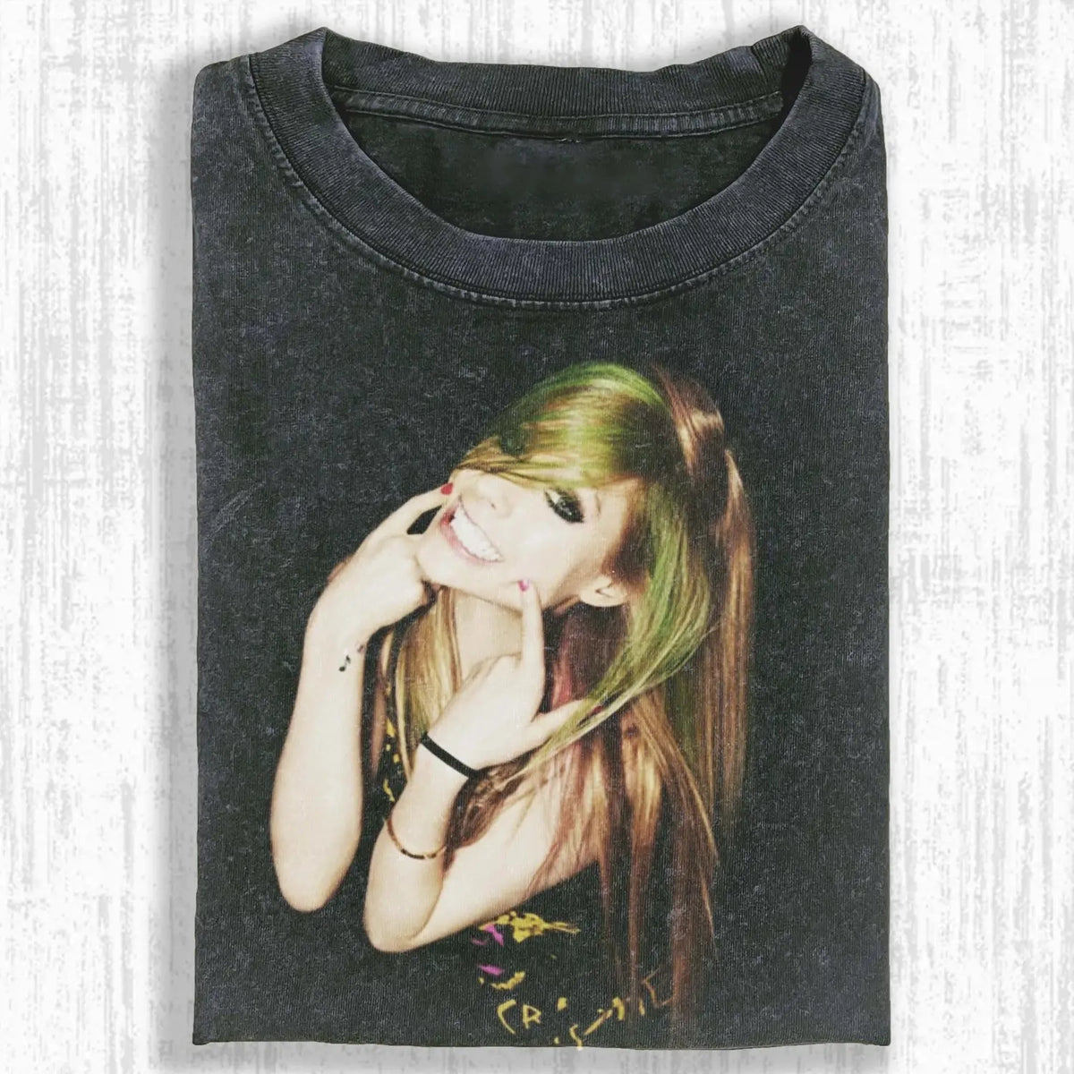 PLAYFUL FACE POSE T-SHIRT