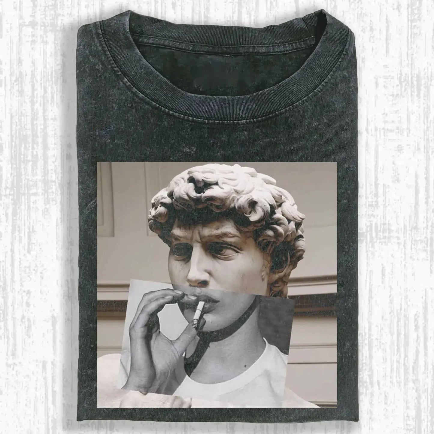 WACKY SCULPTURE T-SHIRT