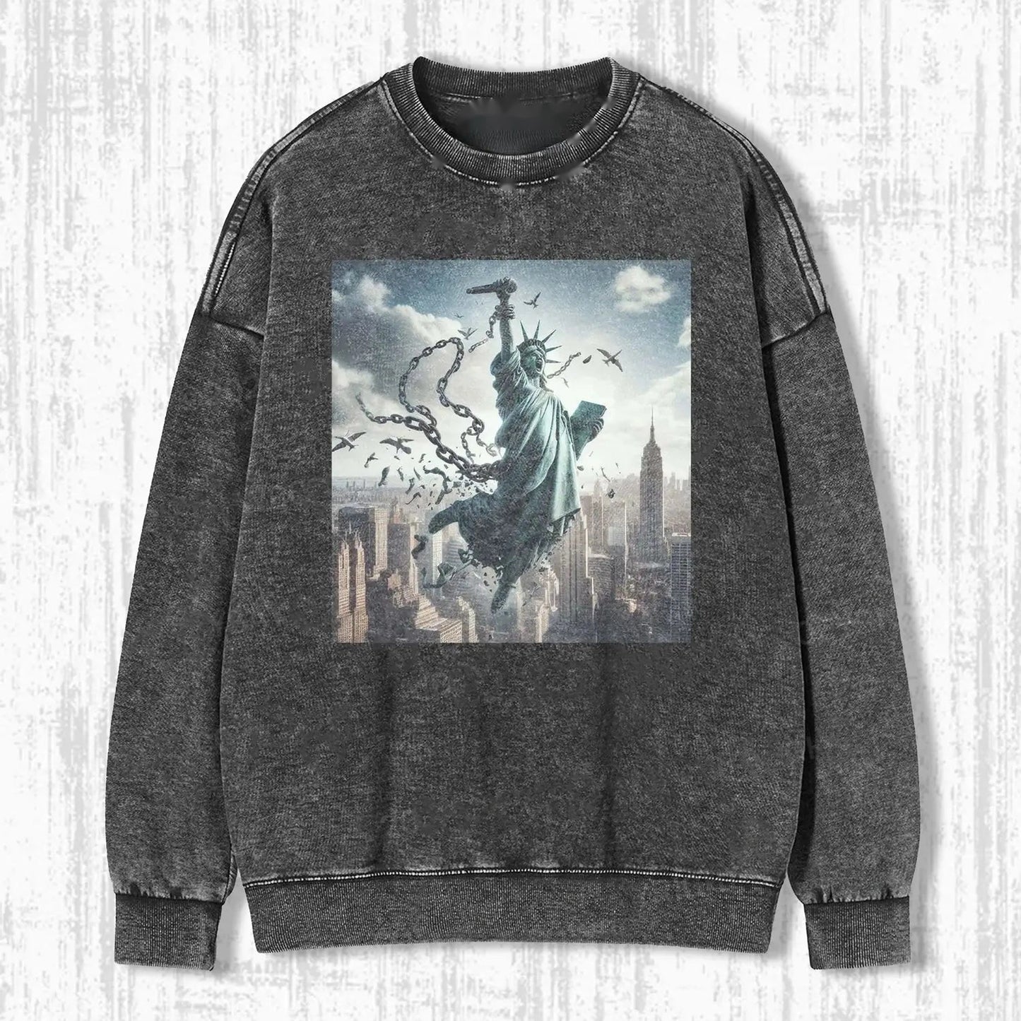 STATUE OF LIBERTY TEE