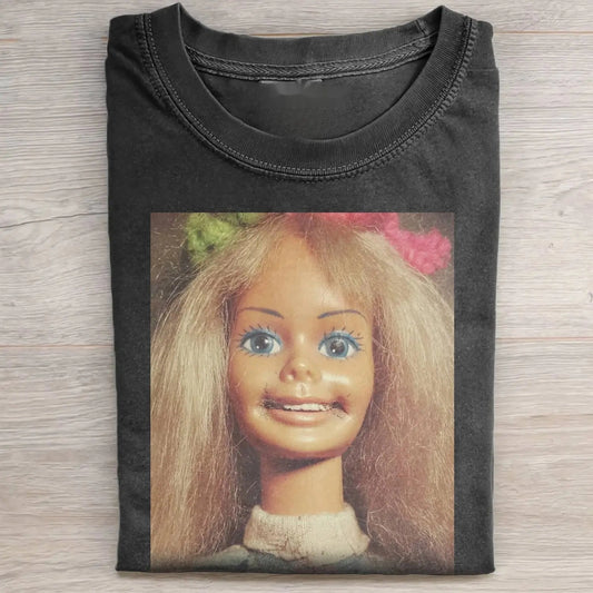 BARBIECORE FAKE SMILE SHORT SLEEVED TEE
