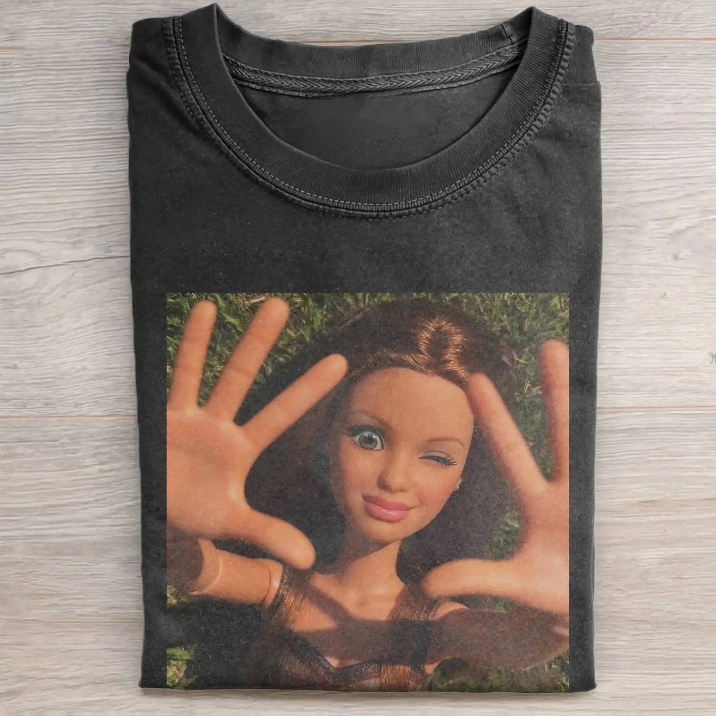 BARBIECORE SMILING FACE TEE