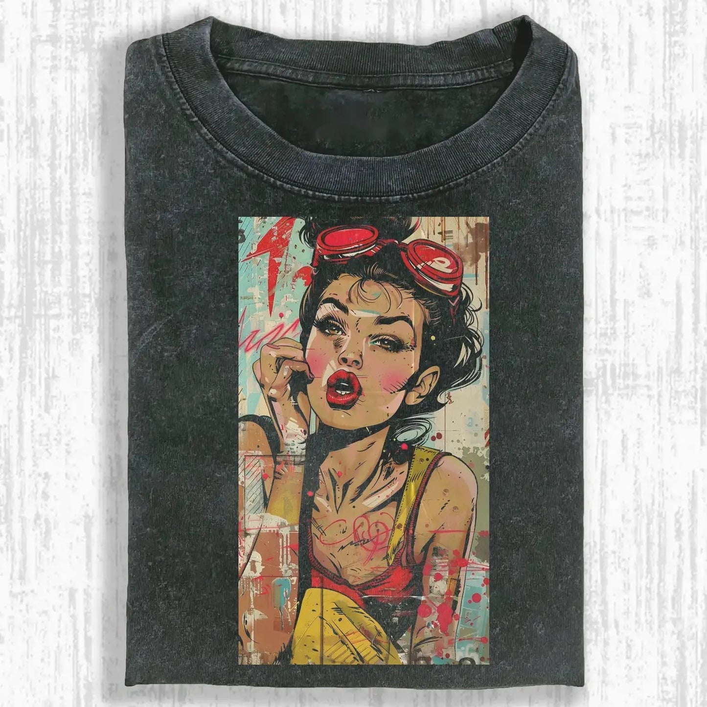 COMIC GIRL T-SHIRT