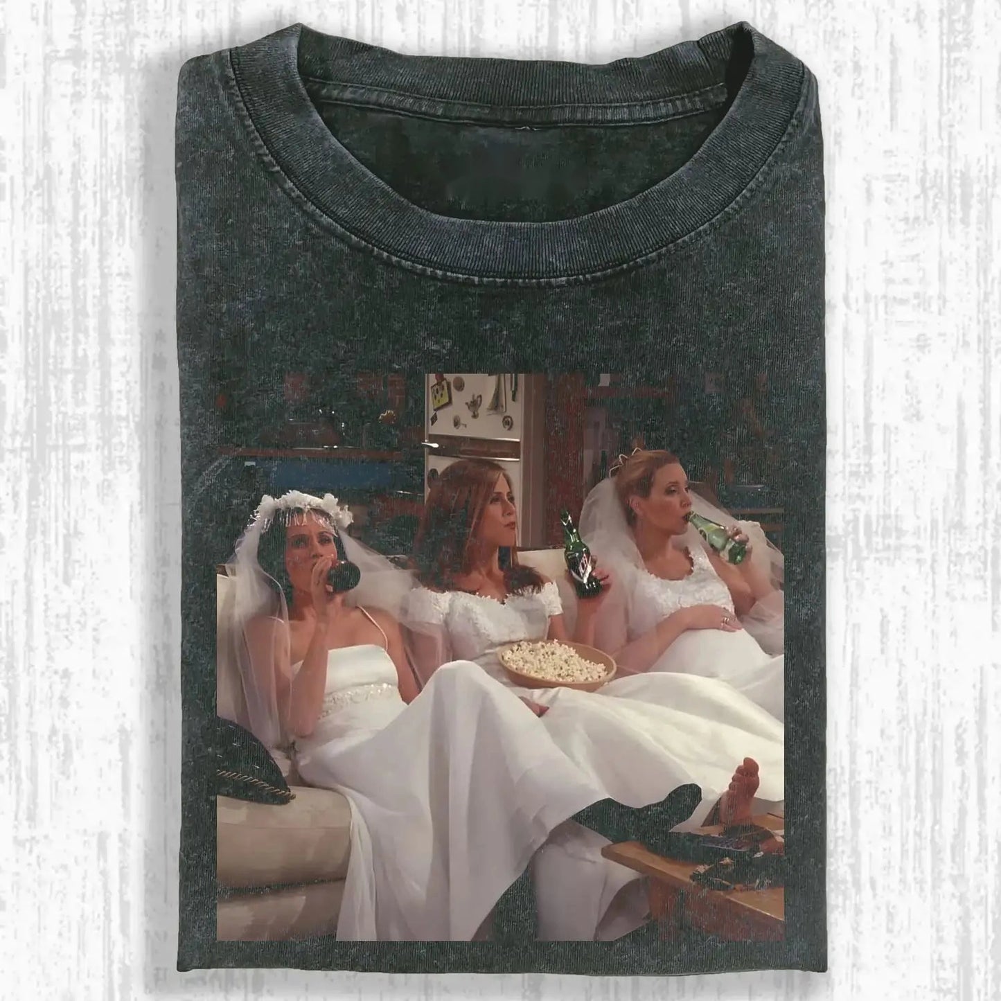 FRIENDS V4 TEE