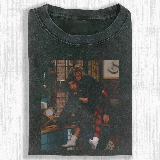 FRIENDS V5 TEE