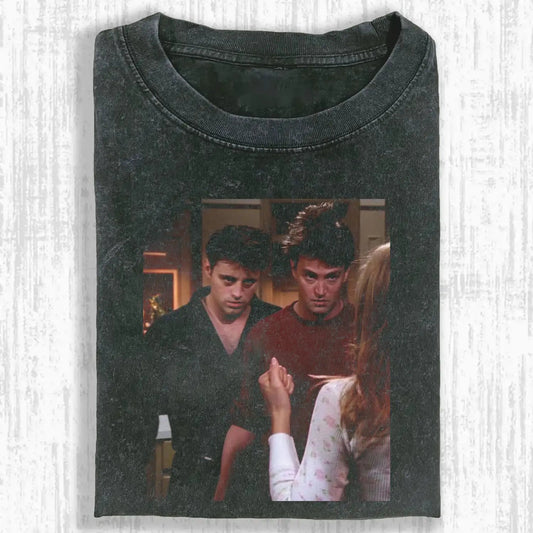 FRIENDS V6 TEE