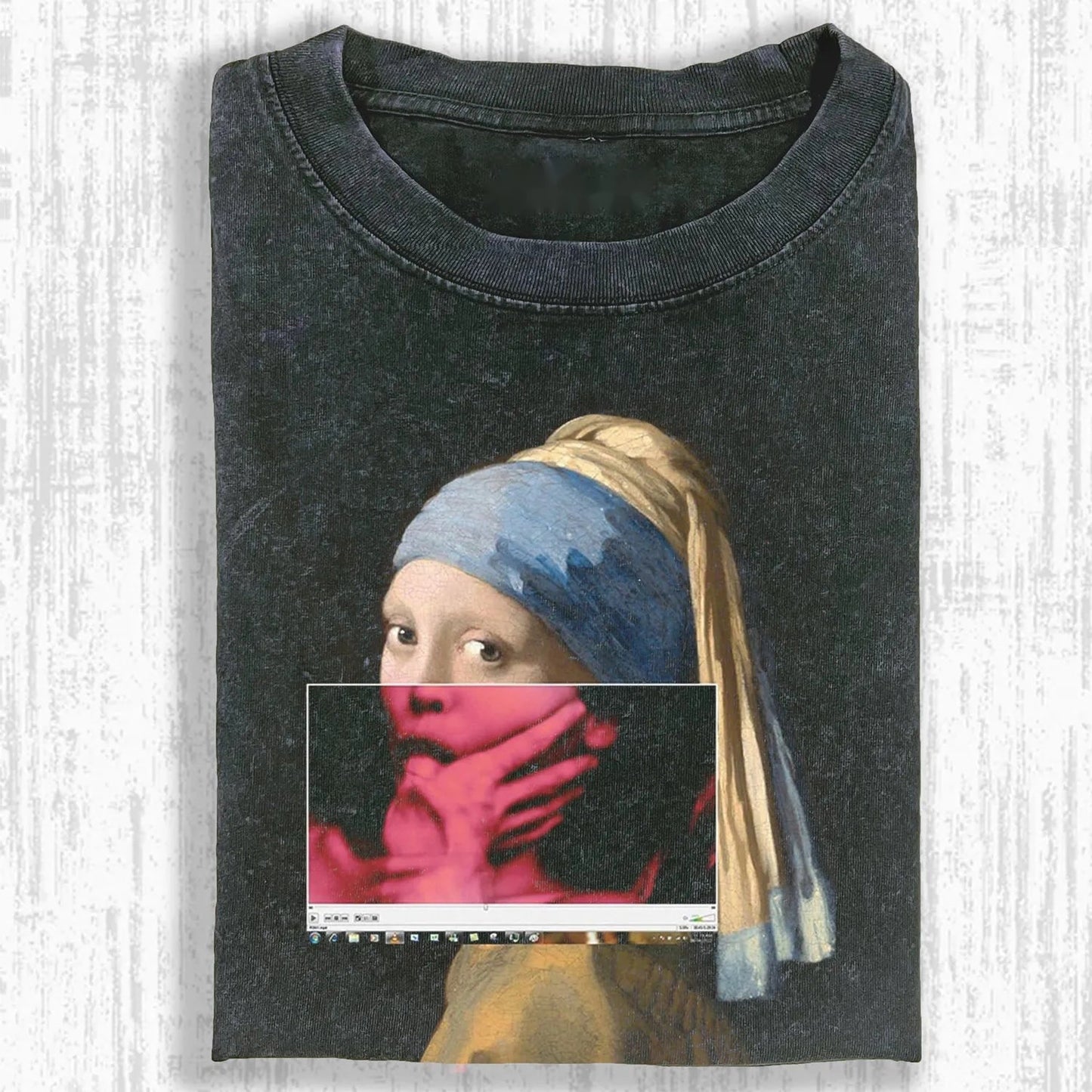 GIRL WITH A PEARL EARRING T-SHIRT