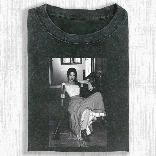 GUN & BEAUTY T-SHIRT