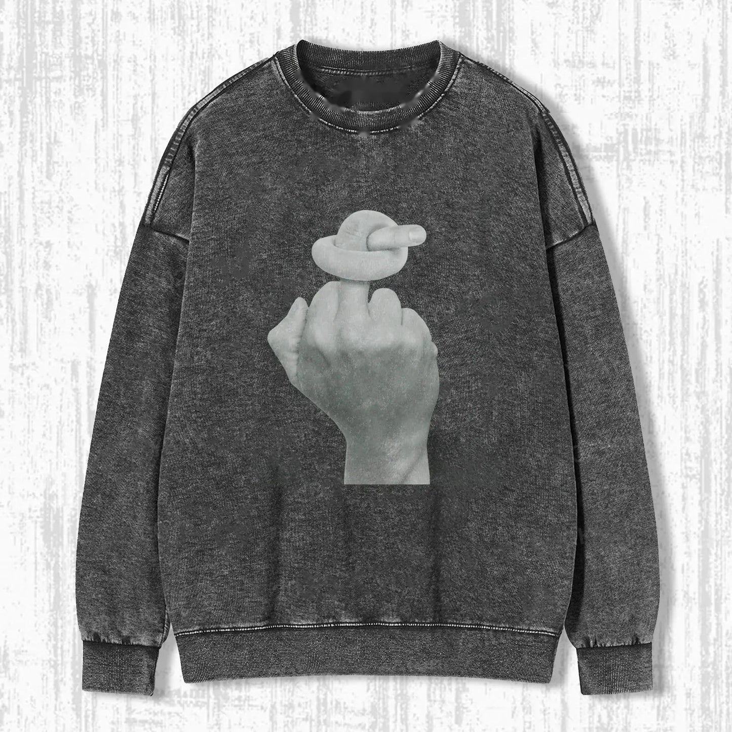 KNOTTED MIDDLE FINGER T-SHIRT