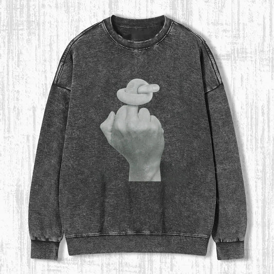 KNOTTED MIDDLE FINGER T-SHIRT