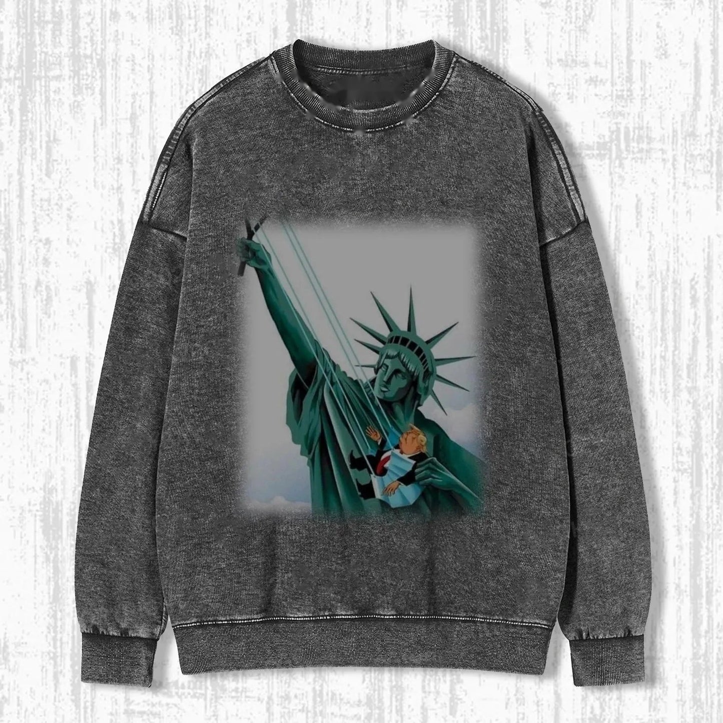 STATUE OF LIBERTY FUNNY T-SHIRT