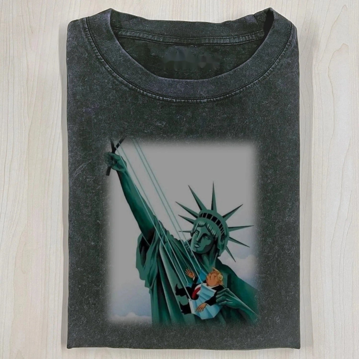 STATUE OF LIBERTY FUNNY T-SHIRT