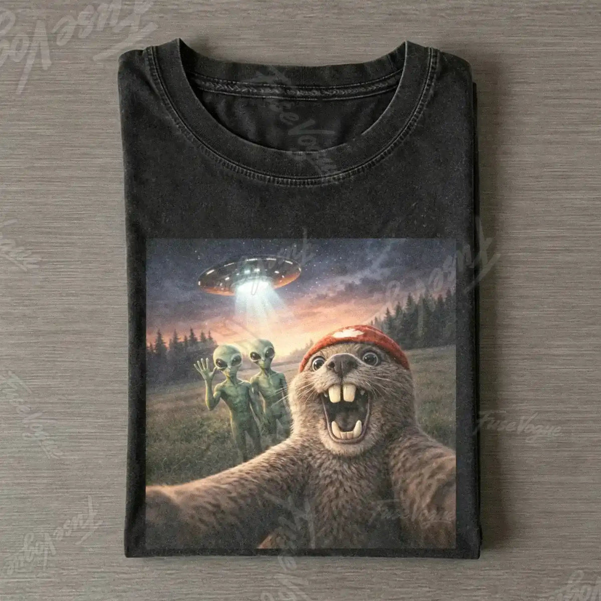 Beaver Selfie Encounter - Alien Abduction Edition T-shirt - FUSEVOGUE