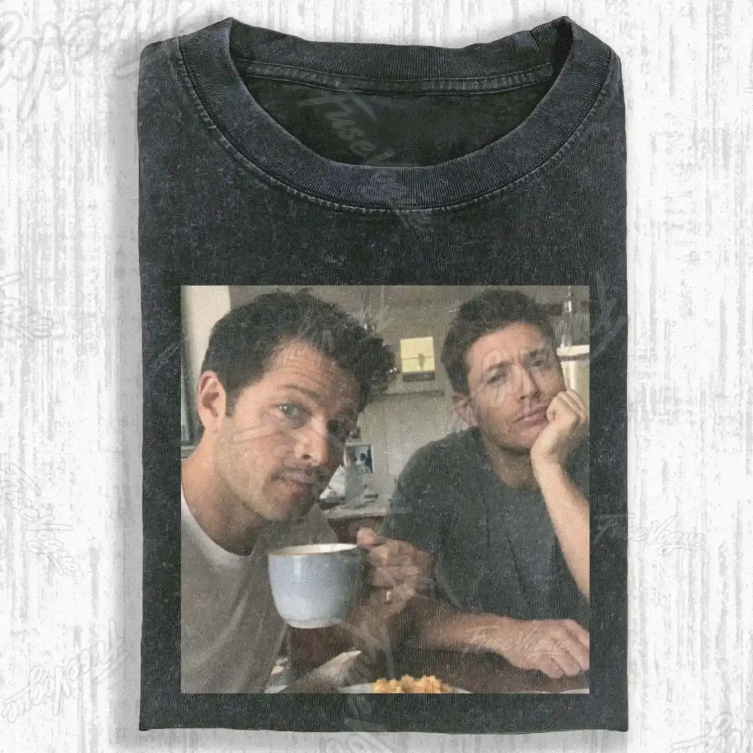 DAILY HOME DRINK DUO SELFIE T-SHIRT - FUSEVOGUE