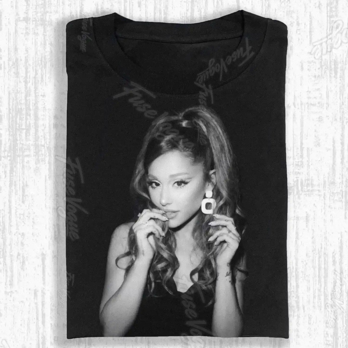 MONOCHROME LADY CLOSE UP STREET T-SHIRT - FUSEVOGUE