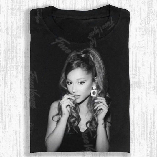 MONOCHROME LADY CLOSE UP STREET T-SHIRT - FUSEVOGUE