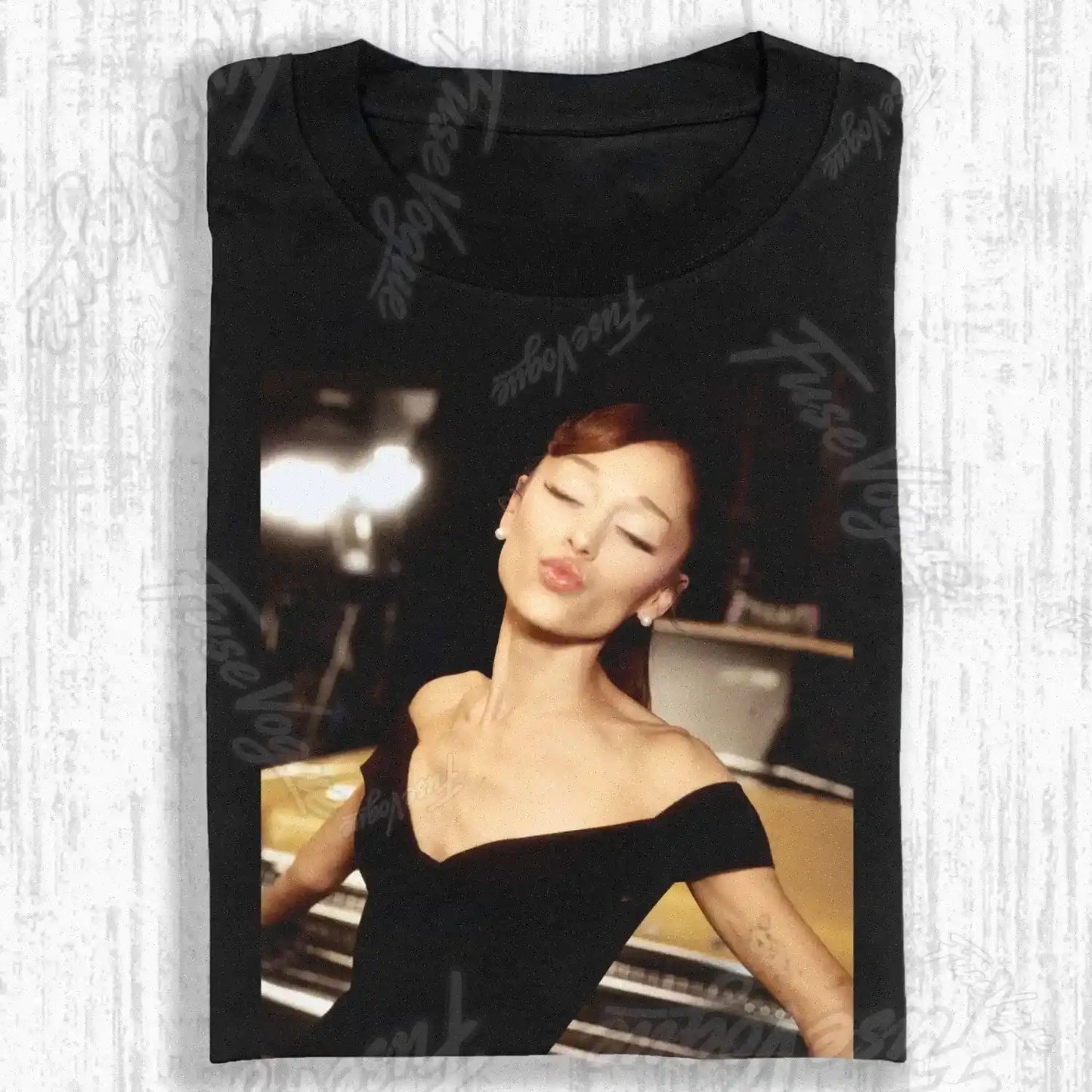 NIGHT SCENE VINTAGE SEDAN FEMALE PORTRAIT T-SHIRT - FUSEVOGUE