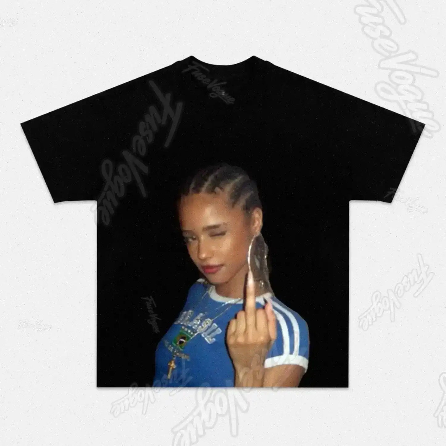 TYLA 2026 TEE - FUSEVOGUE